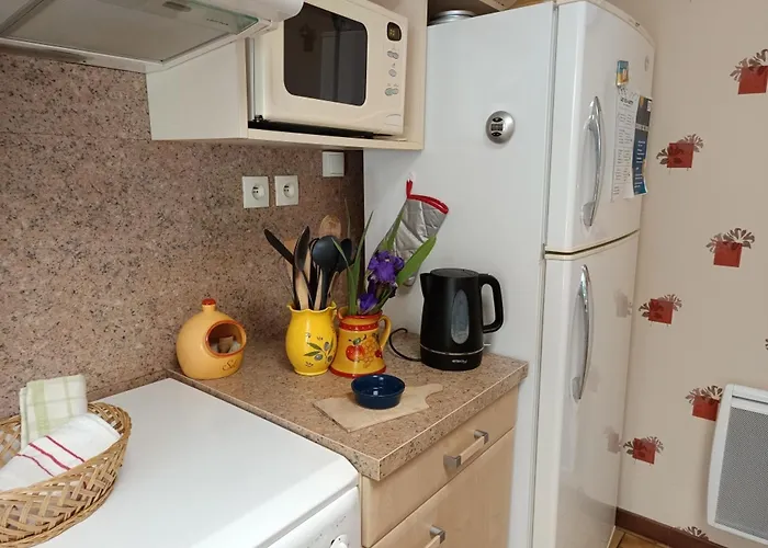 Hébergement de vacances Maison De à - 6 Personnes - Animaux Admis - Fr-1-540-169 *