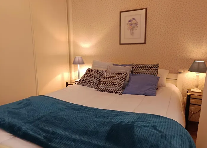 Hébergement de vacances Maison De à - 6 Personnes - Animaux Admis - Fr-1-540-169 *