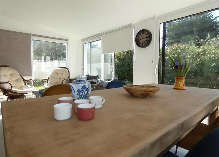 Maison De à - 6 Personnes - Animaux Admis - Fr-1-540-169