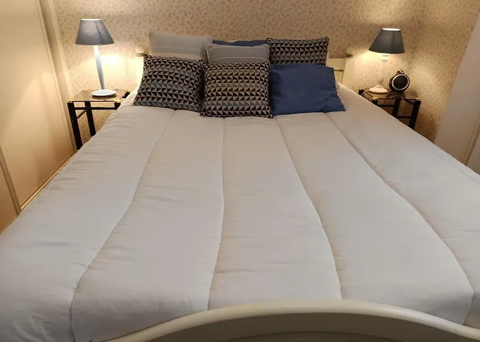 Hébergement de vacances Maison De à - 6 Personnes - Animaux Admis - Fr-1-540-169