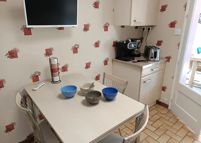 Maison De à - 6 Personnes - Animaux Admis - Fr-1-540-169